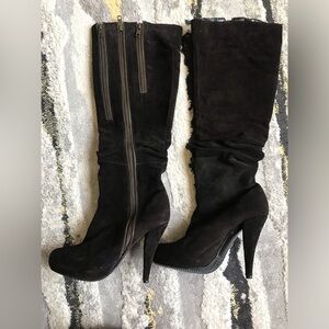 Suede heeled boots